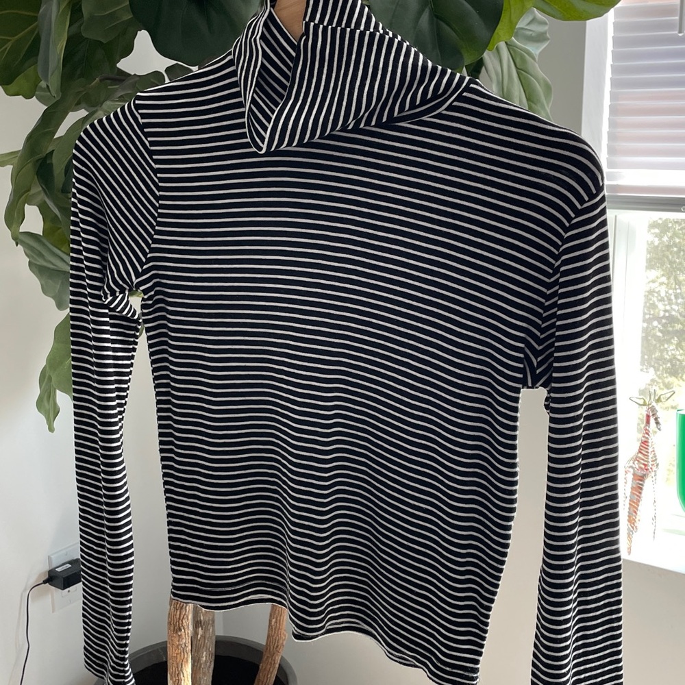Zara Black and White Striped Long Sleeve Top